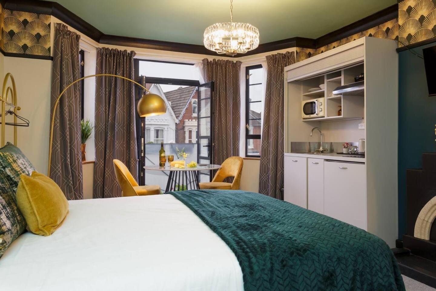 Ferryman Apartments By Places To Be Portsmouth Buitenkant foto