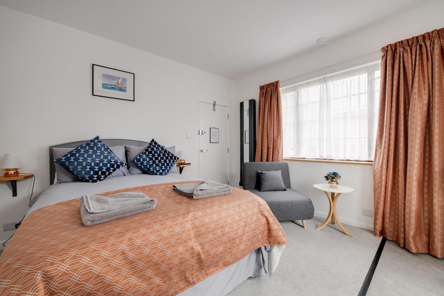 Ferryman Apartments By Places To Be Portsmouth Buitenkant foto