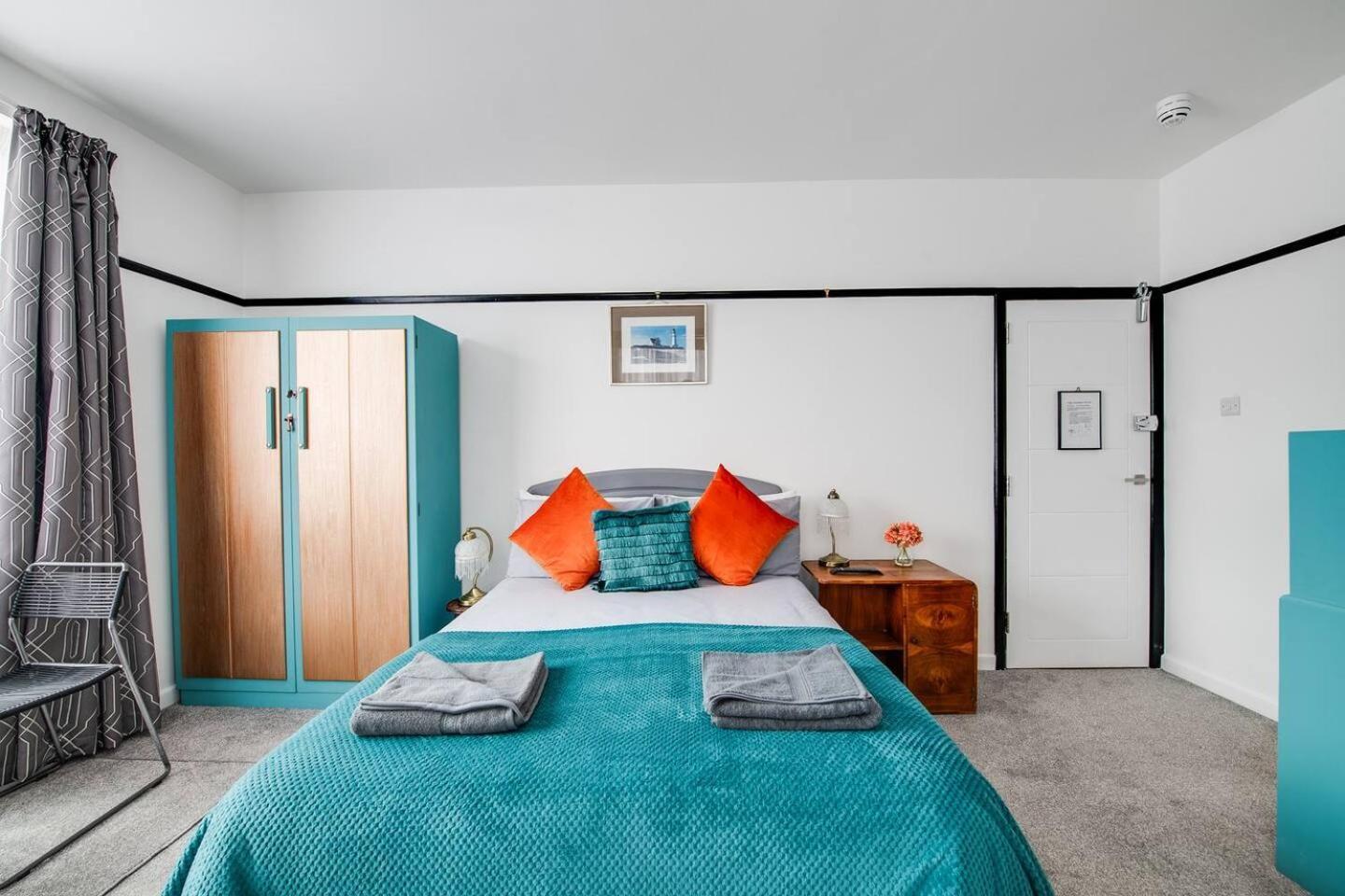 Ferryman Apartments By Places To Be Portsmouth Buitenkant foto