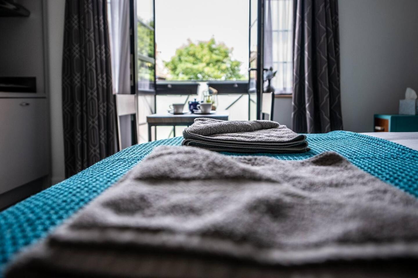 Ferryman Apartments By Places To Be Portsmouth Buitenkant foto